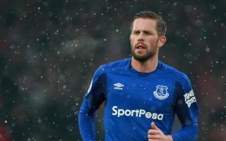 爱游戏体育|阿莫林破咒之战，曼联客场力克卫冕冠军，创两季连斩纪录