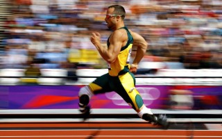 爱游戏官网_足协杯四强赛惊现冷门，大连人逆袭晋级，半决赛硬撼泰山；申花与海牛展开激烈角逐